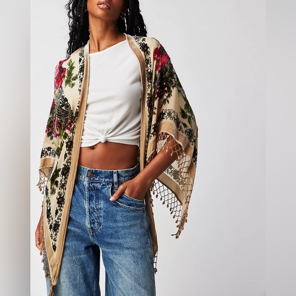 NWT Last Call Velvet Butterfly Kimono - Picture 3 of 6